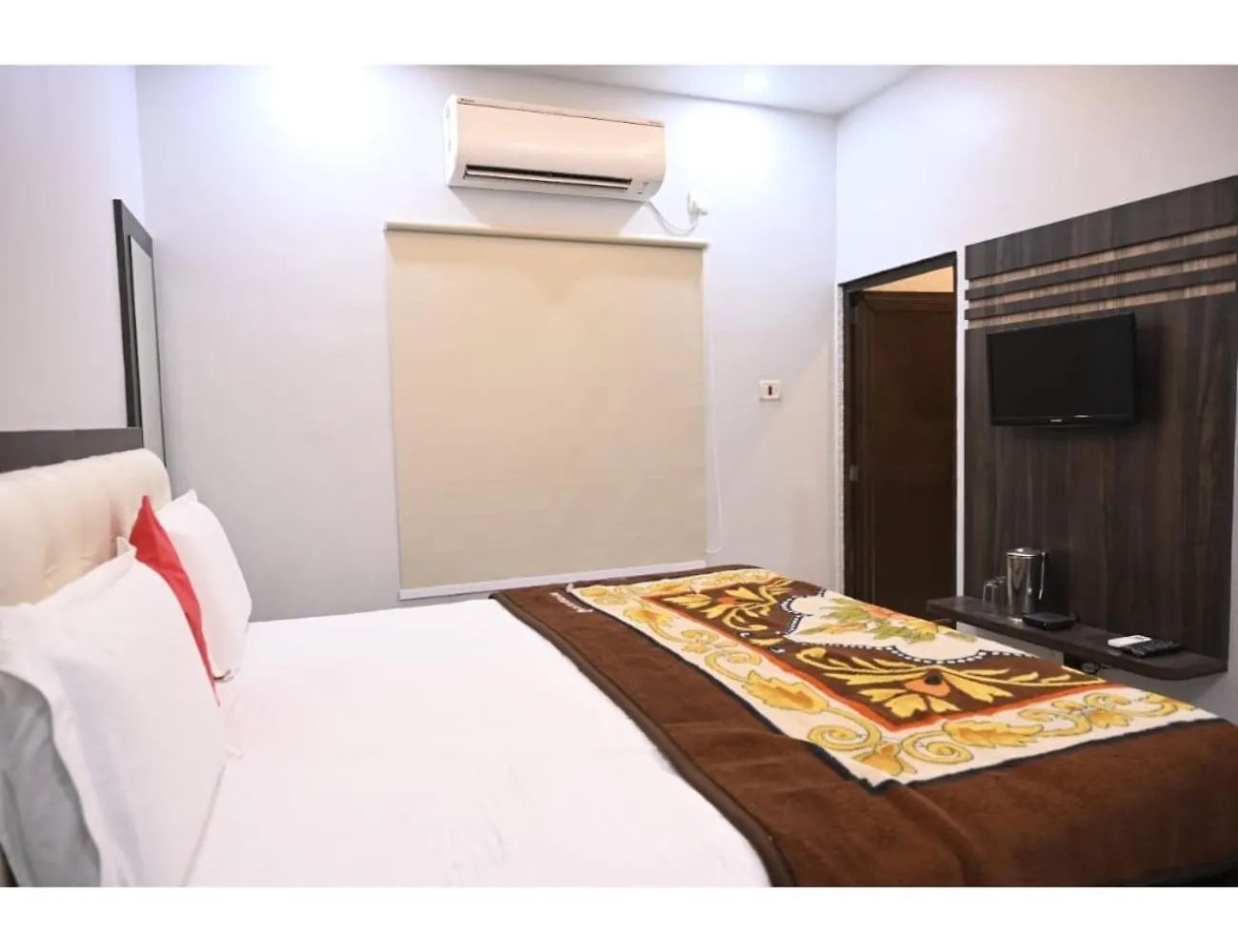 Hotel Arya, Varanasi
